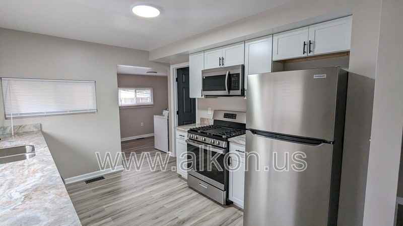 102 Glenbury St - Photo 5 of 30