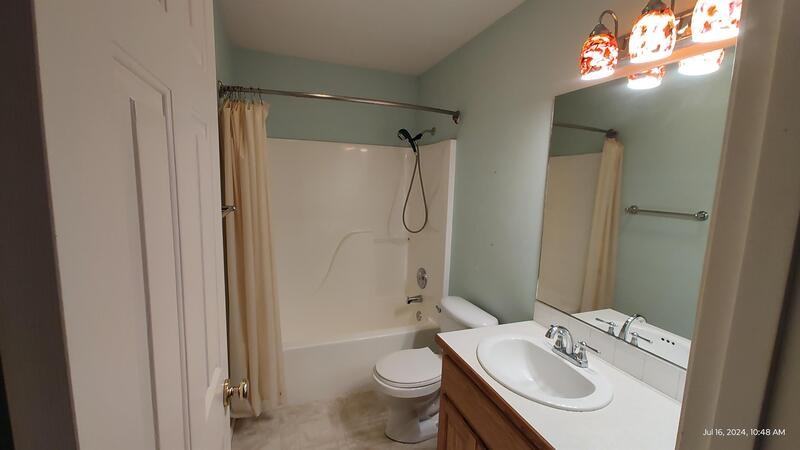 2301 Se Chinaberry Ave - Photo 6 of 11