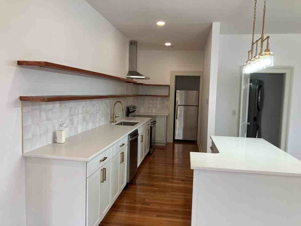 1419 Virginia St #1 - Photo 2 of 11