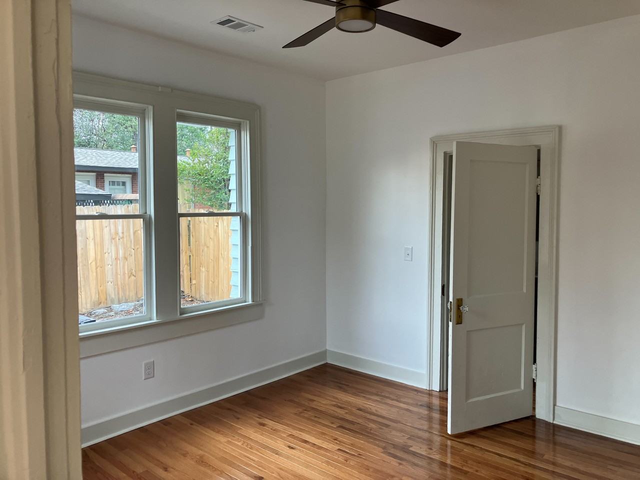 1419 Virginia St #1 - Photo 6 of 11