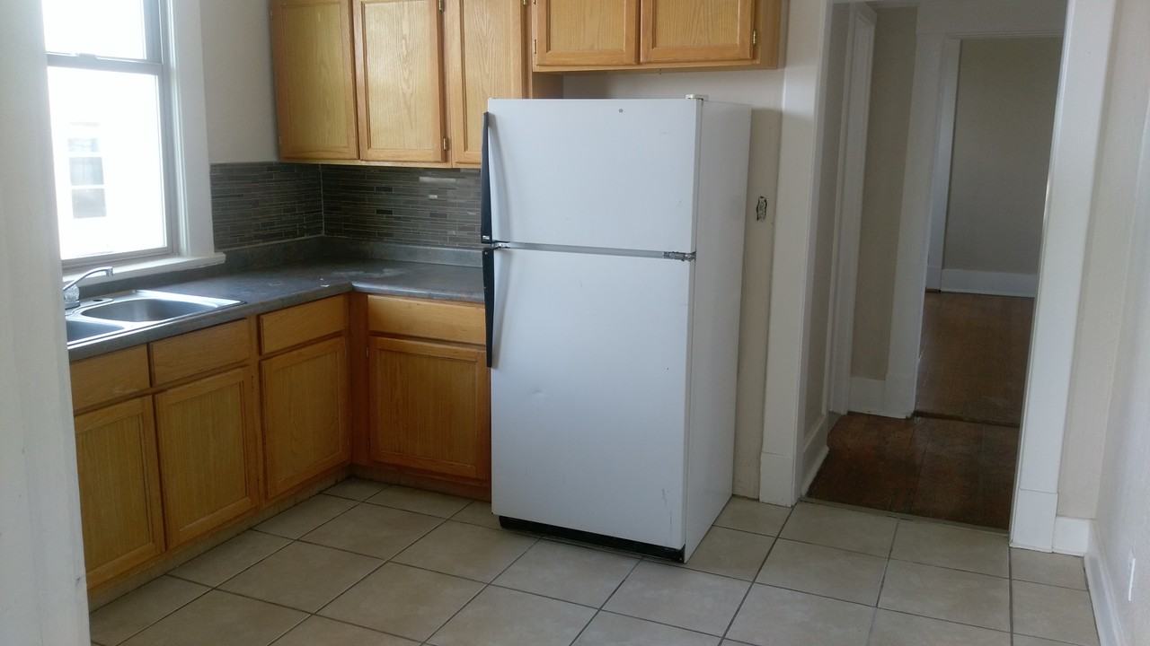 4332 Trowbridge Dr - Photo 7 of 16