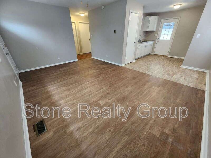 7925 E Lambert Ave - Photo 2 of 17