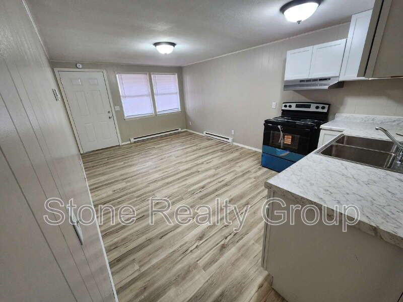 1880 N 6th 1/2 St #1 - Photo 3 of 6