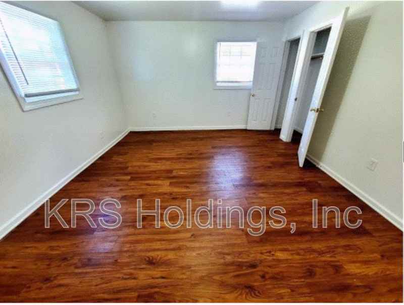 1111 Stainback St #2 - Photo 5 of 8