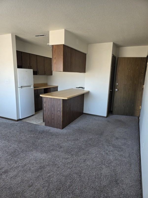 980 Eisenhower Rd #19 - Photo 3 of 9