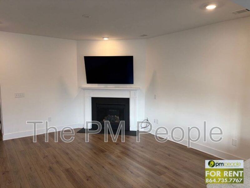 44 Mardale Ln - Photo 2 of 40