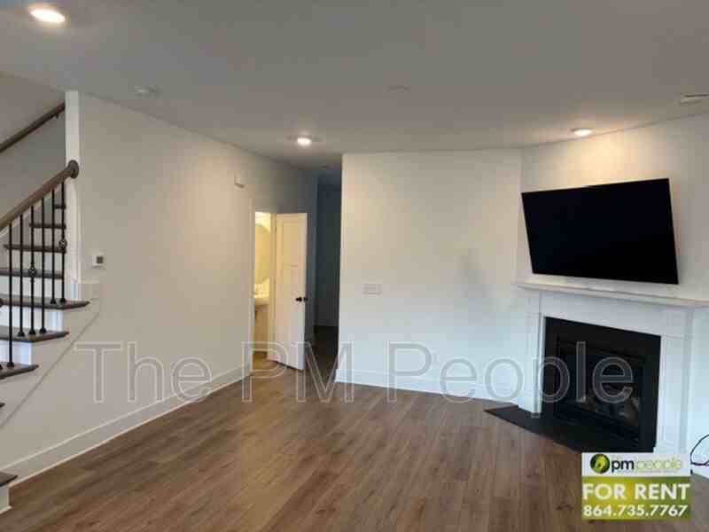 44 Mardale Ln - Photo 4 of 40