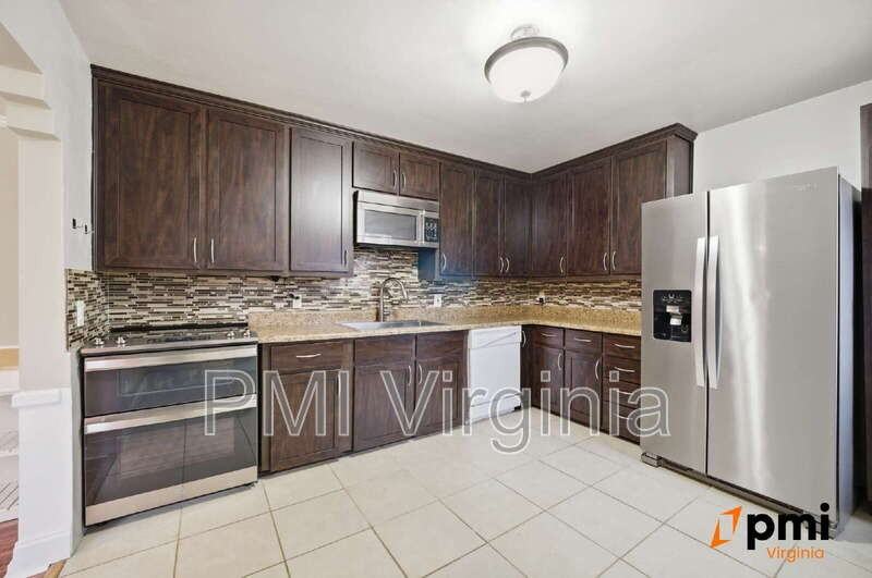 2707 Martone Rd - Photo 4 of 36