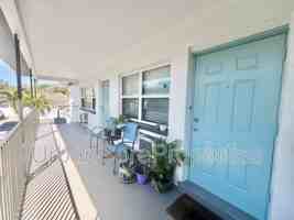 featured image of 105 7th Ave N #2