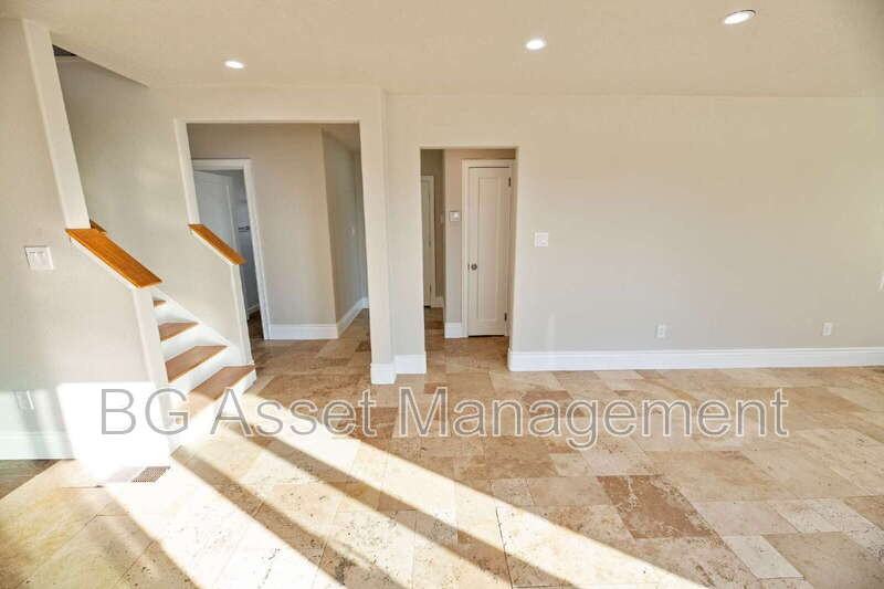 1723 Bayo Vista Ave - Photo 2 of 29