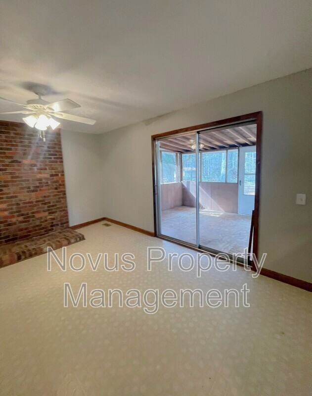 1427 Pineview Cir - Photo 6 of 18