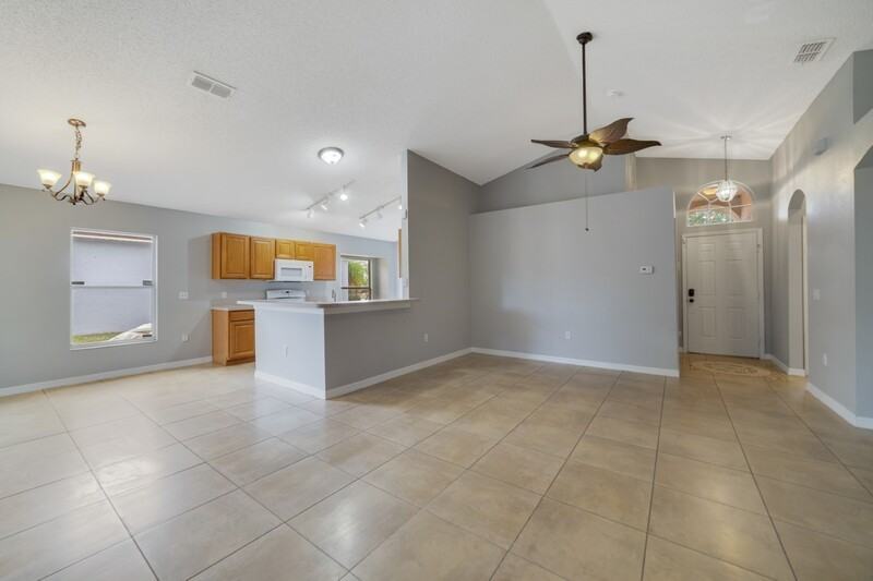 230 Ronaldale Ave - Photo 2 of 12