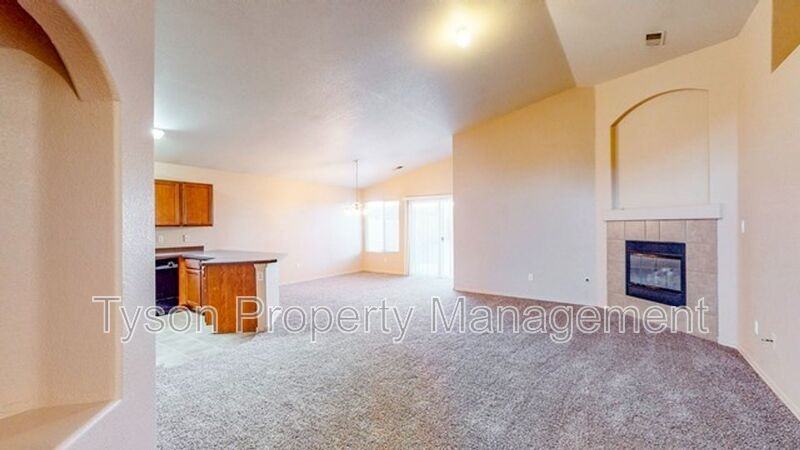 9005 Hidden Spring Ave Sw - Photo 4 of 17