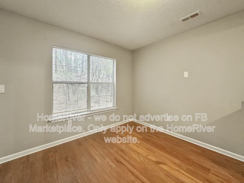 1421 Isleworth Cir - Photo 3 of 21