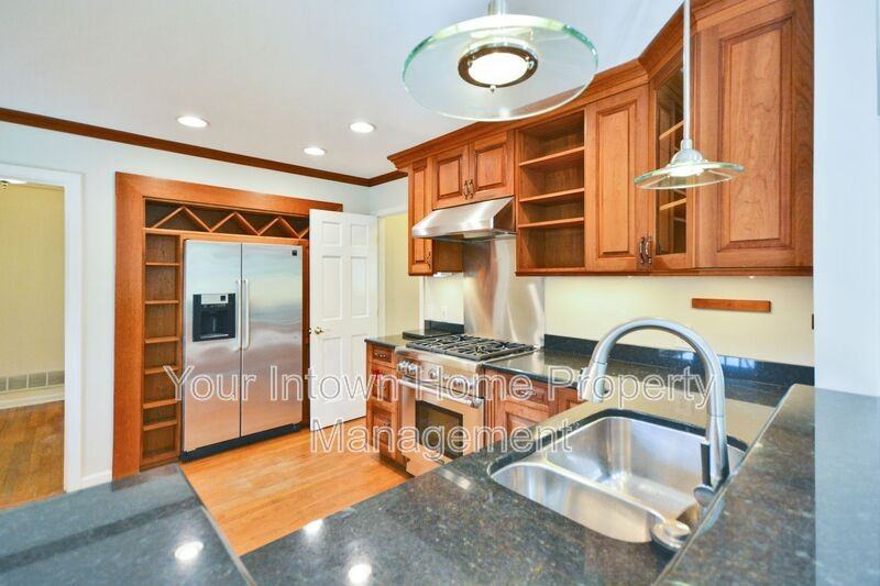 317 Eureka Dr Ne - Photo 6 of 38