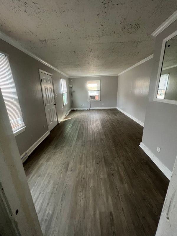 1002 S English St - Photo 3 of 9