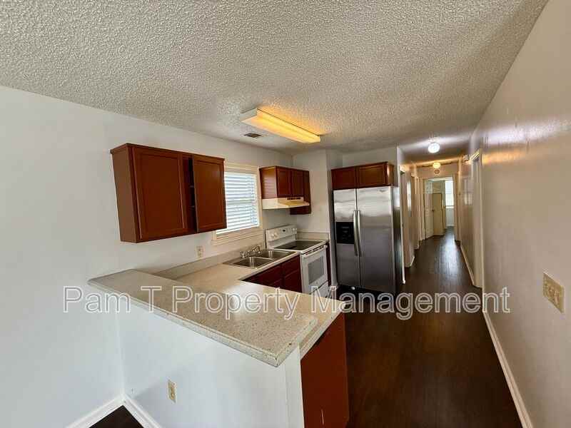 768 Wolf St - Photo 7 of 17