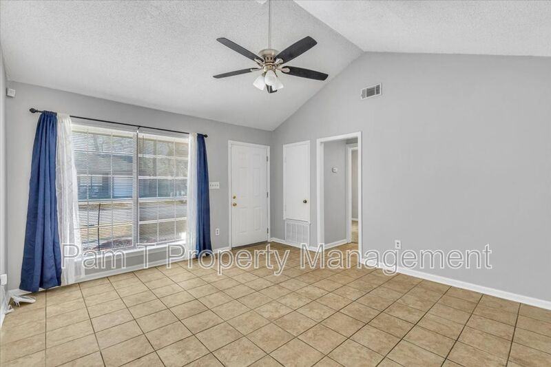 120 Fox Chase Rd - Photo 5 of 24