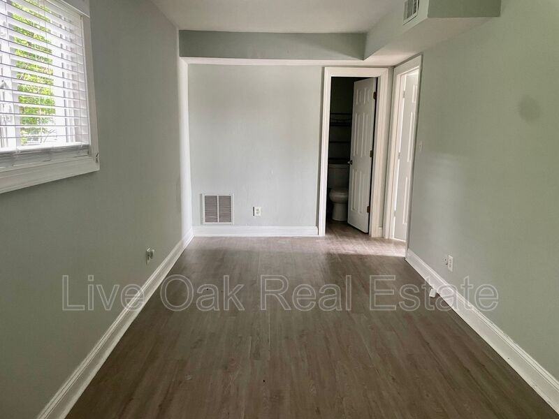 3224 Arctic Ave - Photo 4 of 8