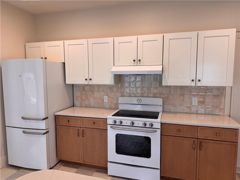 150 Lancaster St ##2 - Photo 3 of 33