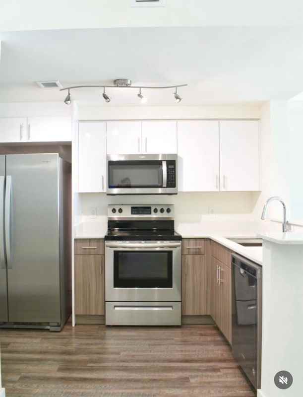 110 Sw 12th Ave - Photo 4 of 22