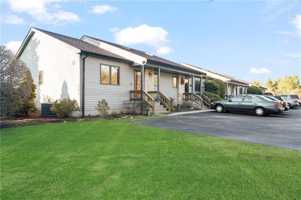 featured image of 30 Acorn Ct ##G1