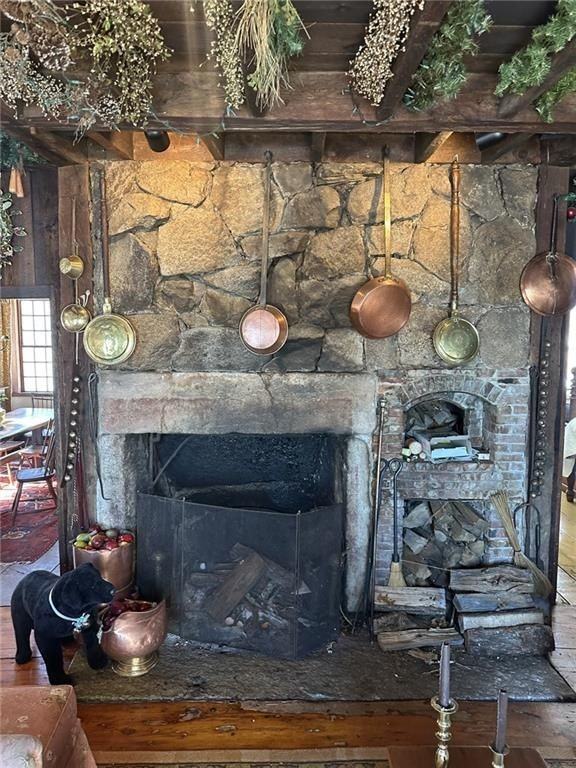 245 Cove Point Rd W - Photo 4 of 13