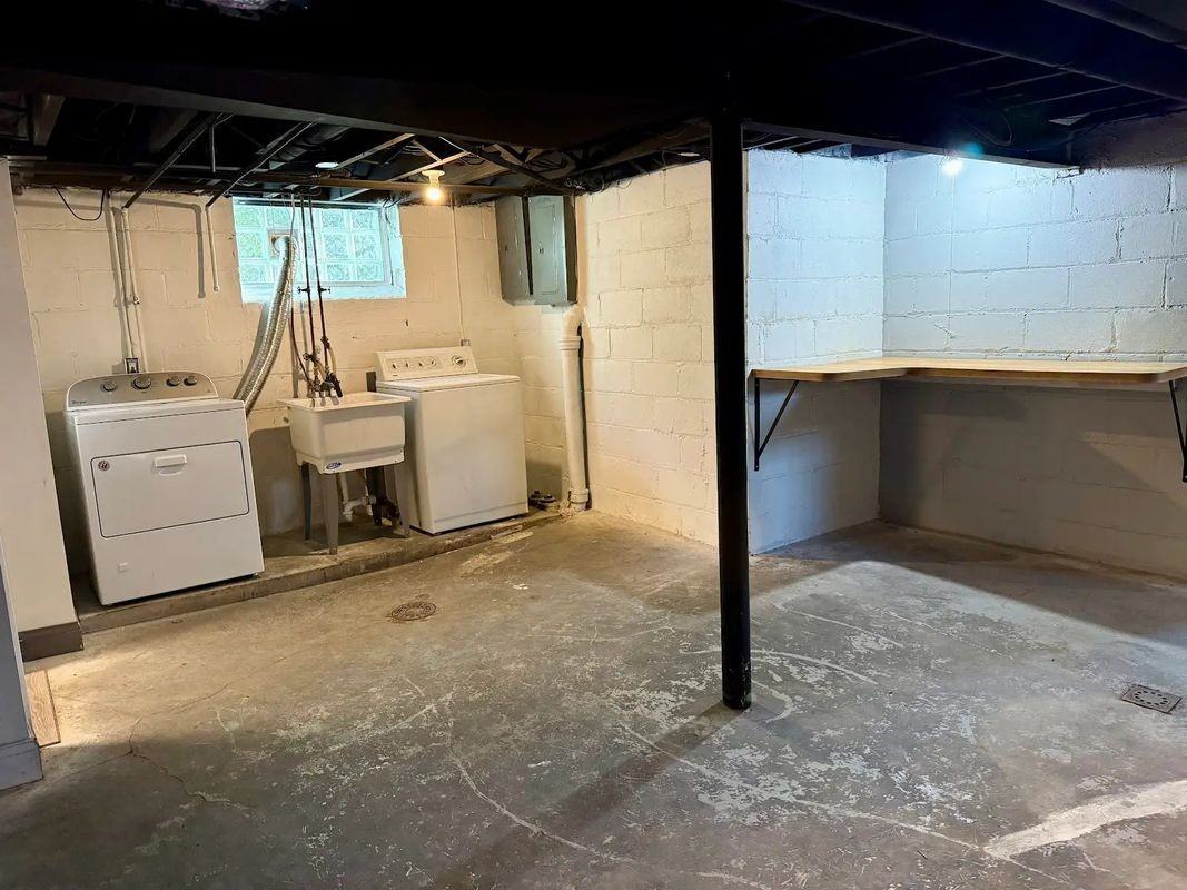 16595 Washburn St - Photo 3 of 11