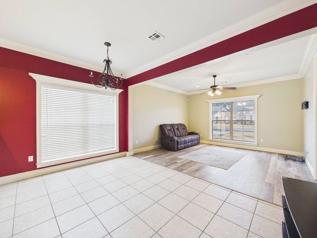 104 Cadet Ln - Photo 3 of 28