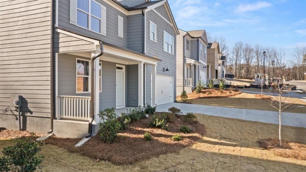 2907 Daxton Ln - Photo 3 of 50