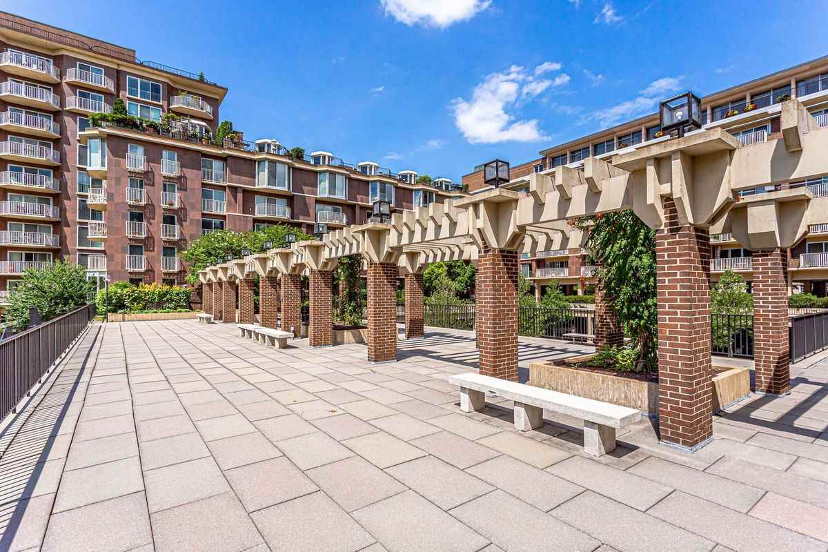 510 N St Sw - Photo 6 of 7