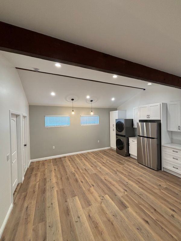 17158 Vose St - Photo 5 of 10