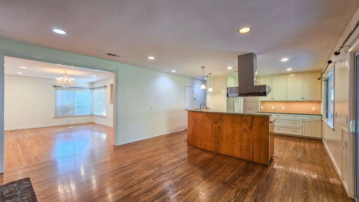 303 E Las Flores Ave - Photo 2 of 4