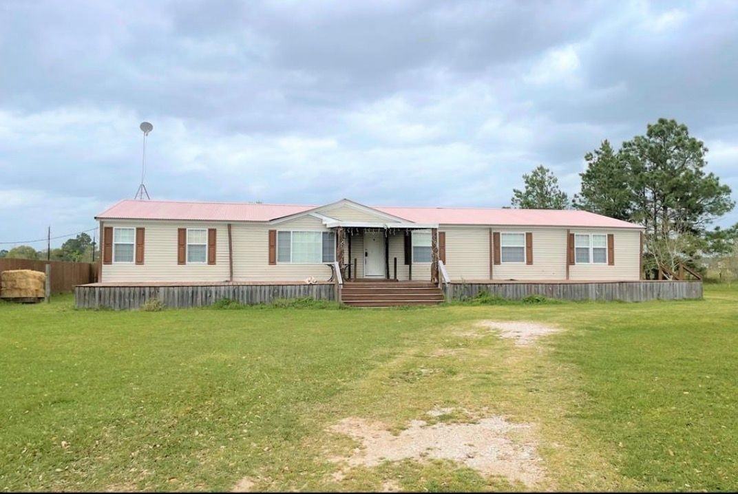 21120 Binford Rd - Photo 2 of 20