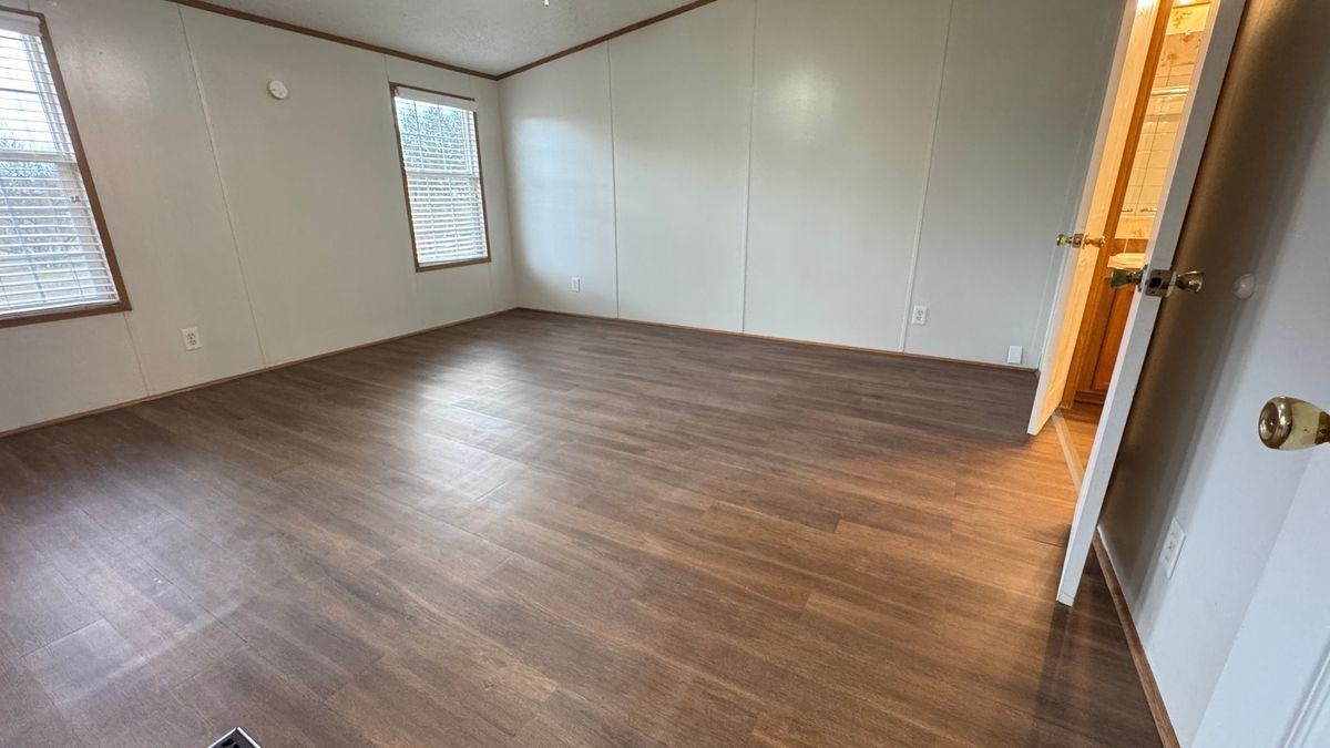 21120 Binford Rd - Photo 3 of 20