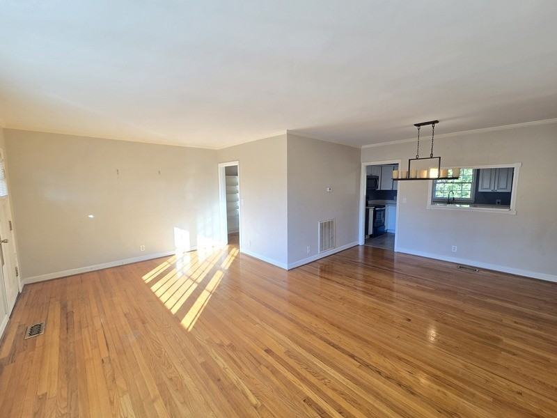 3409 Alta Vista Dr - Photo 3 of 19