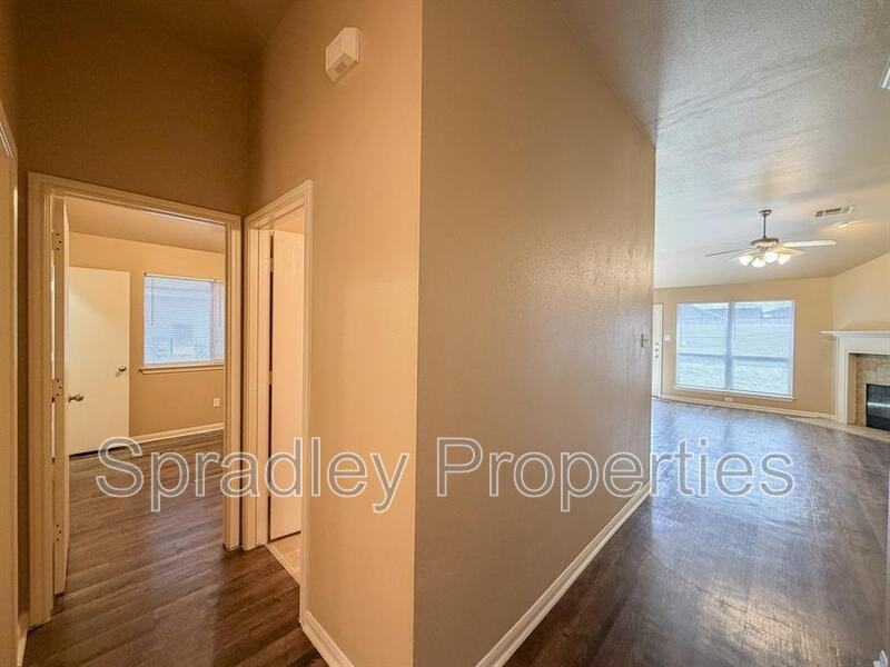 8407 Skyview - Photo 3 of 27