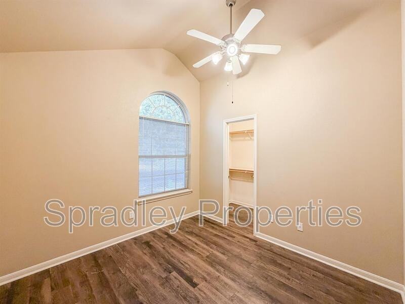 8407 Skyview - Photo 5 of 27