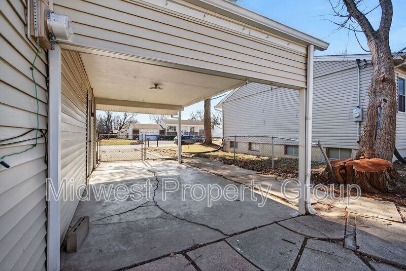 36 Jamestown Dr - Photo 6 of 28