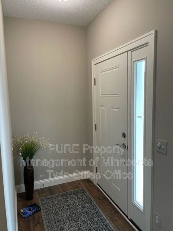 631 Liberty Way - Photo 3 of 24