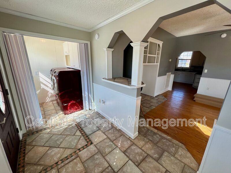 3 Popular St - Photo 4 of 19