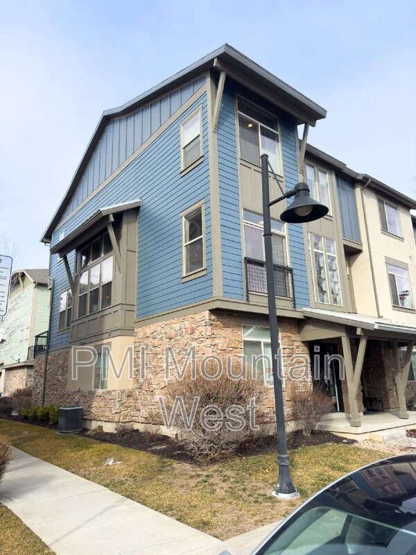 7537 S Russi Pl - Photo 2 of 30