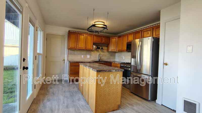 1316 E Hope St - Photo 6 of 19