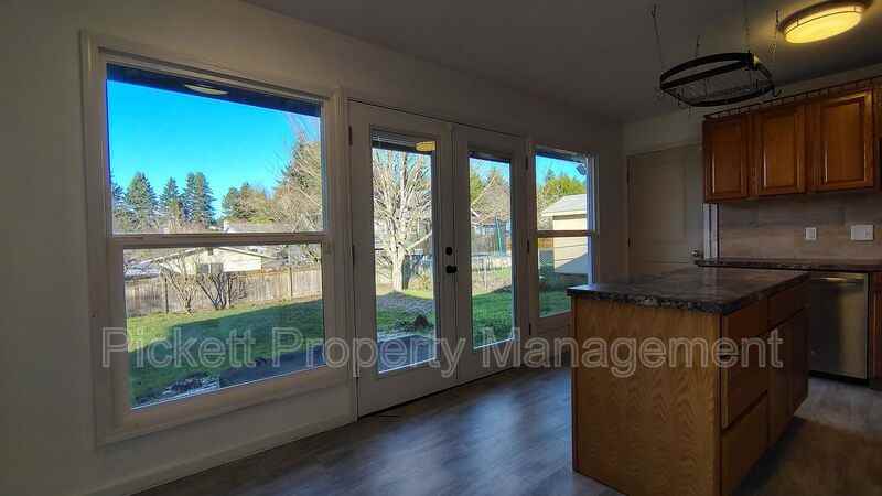 1316 E Hope St - Photo 7 of 19