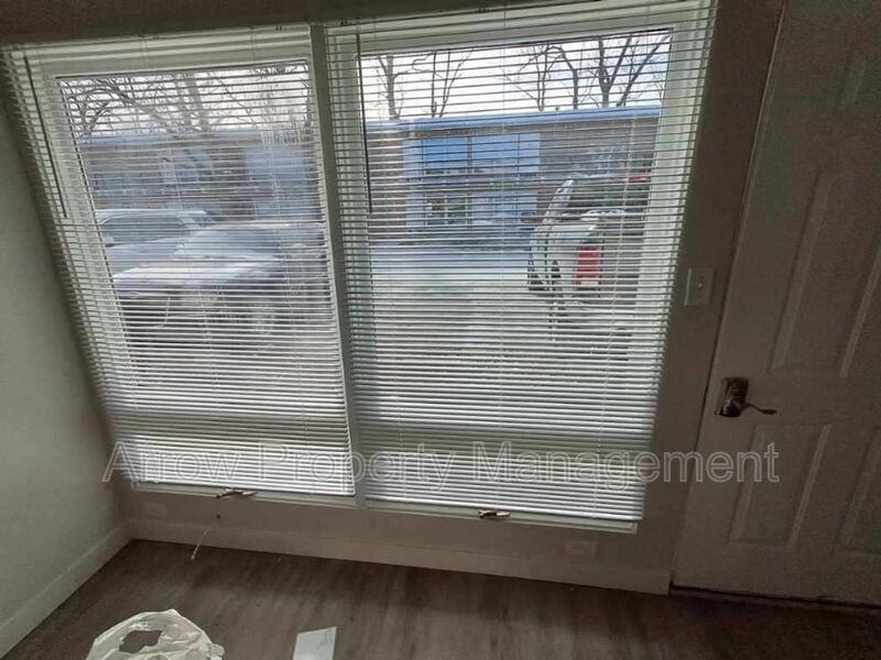 1416 Oakland Rd Ne - Photo 4 of 9