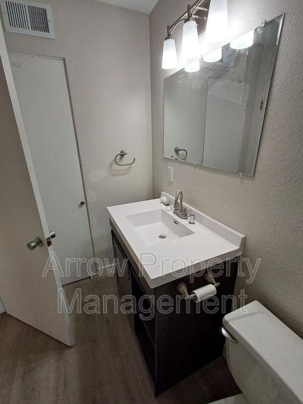 1416 Oakland Rd Ne - Photo 6 of 9