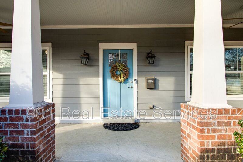 1438 Faxon Ave - Photo 3 of 25