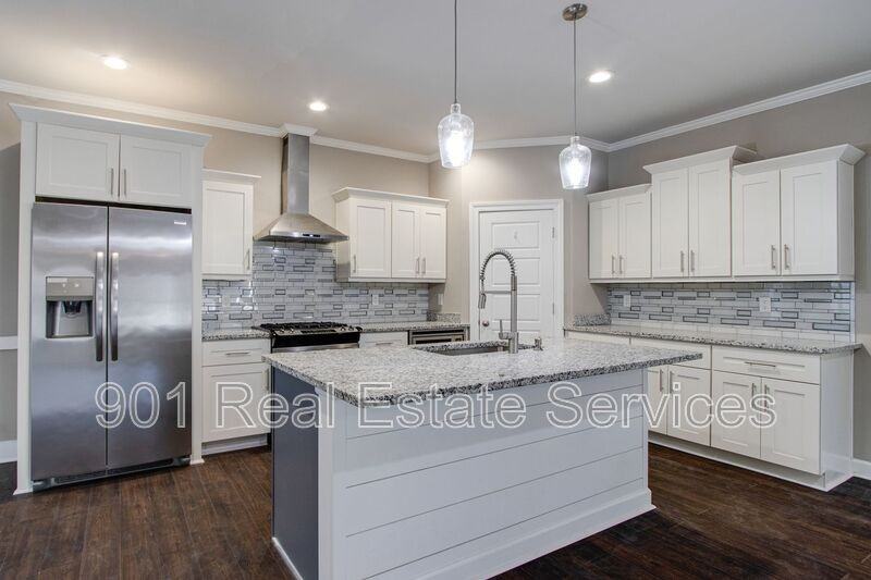 1438 Faxon Ave - Photo 5 of 25