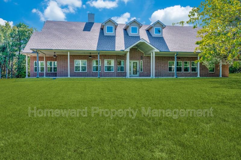 226 Country Ln - Photo 2 of 13