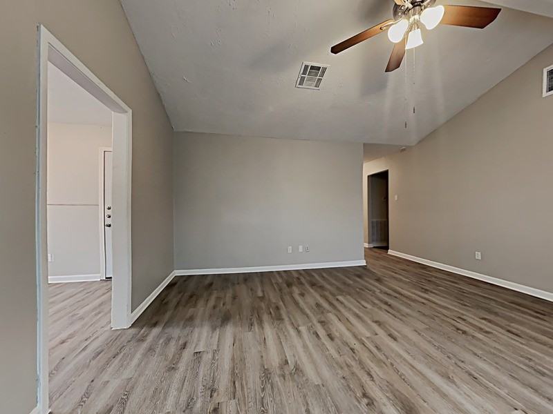 15914 Ridgeroe Ln - Photo 4 of 20